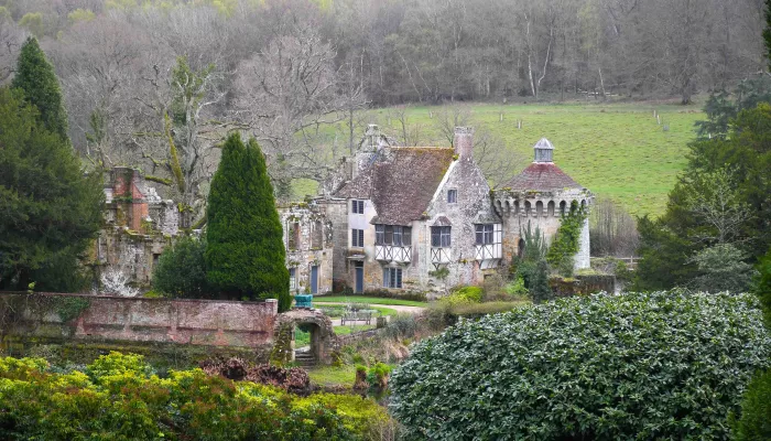 Scotney Castle 01.jpg.webp?